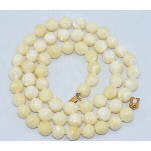 Vintage Art Deco Large Mother of Pearl Knotted Beaded Necklace